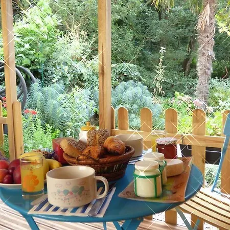 La Romance. Отель типа 